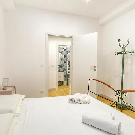 Apartment In With Wi-fi Genoa